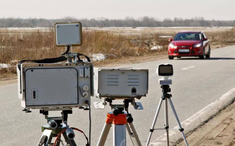  В Госдуму внесен законопроект, запрещающий использовать передвижные и мобильные камеры для рассылки автоматических «писем счастья»